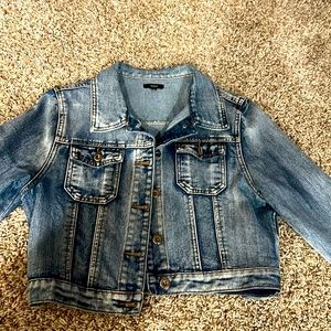 Cropped denim jacket